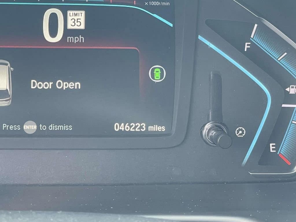 Used 2024 Honda Odyssey Touring image 32