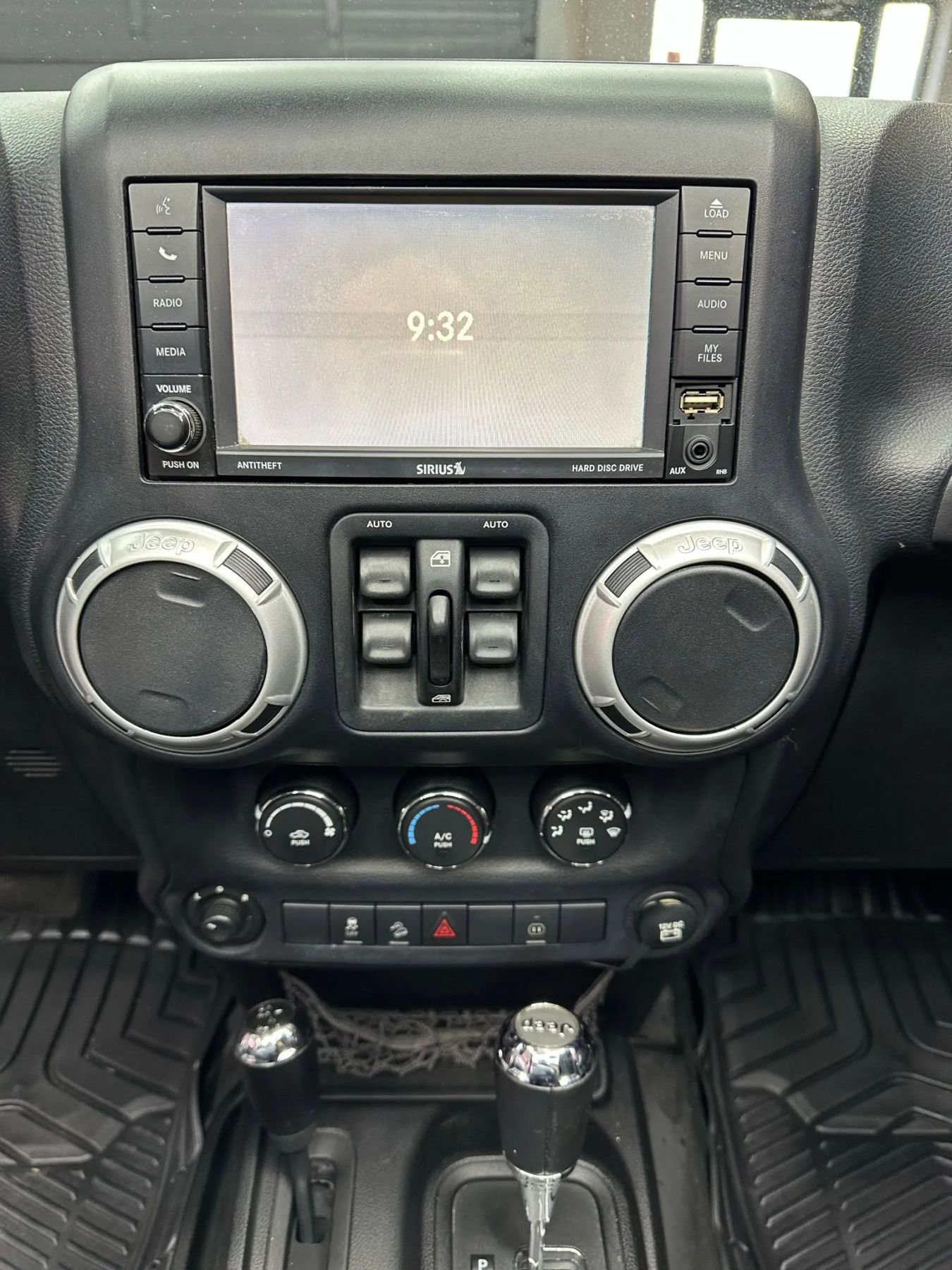 Used 2012 Jeep Wrangler Unlimited Sahara w/ Dual Top Group AWD/4WD image 15