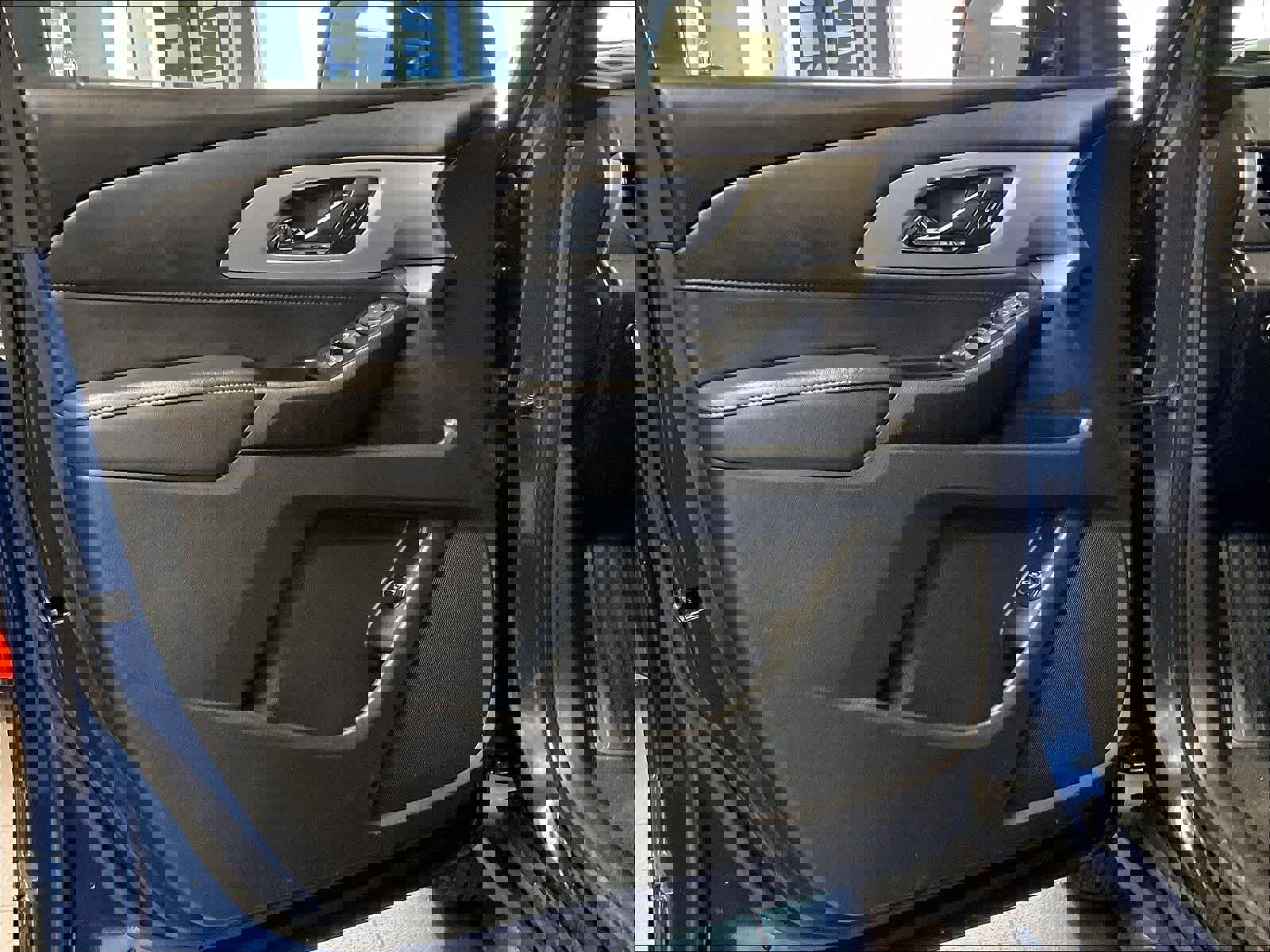 Used 2023 Chevrolet Traverse LT w/ LPO, Floor Liner Package AWD/4WD image 9