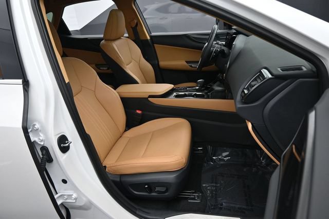 Certified 2025 Lexus NX 250 FWD w/ Premium Package image 30