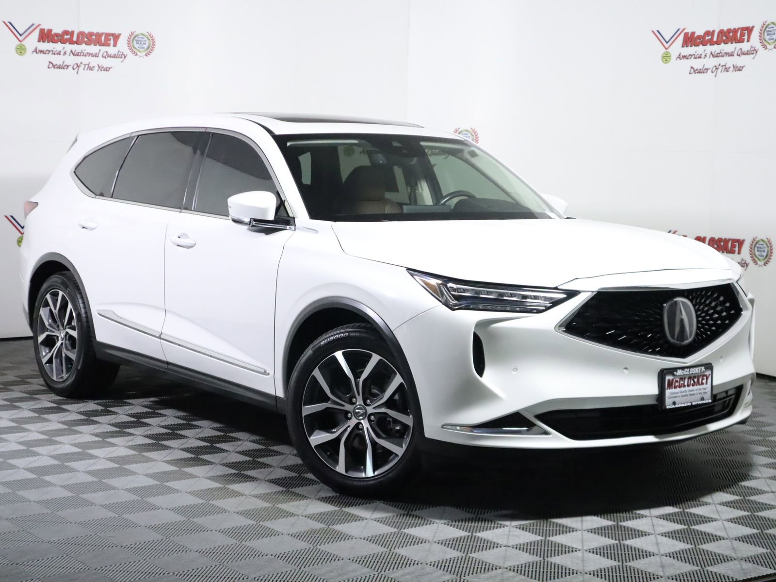 Used 2023 Acura MDX SH-AWD w/ Technology Package image 2