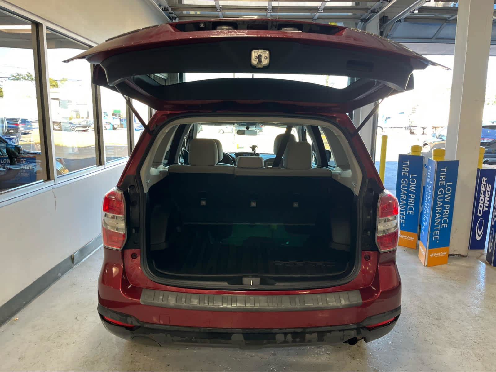 Used 2015 Subaru Forester 2.5i Premium w/ All-Weather Package AWD/4WD image 8