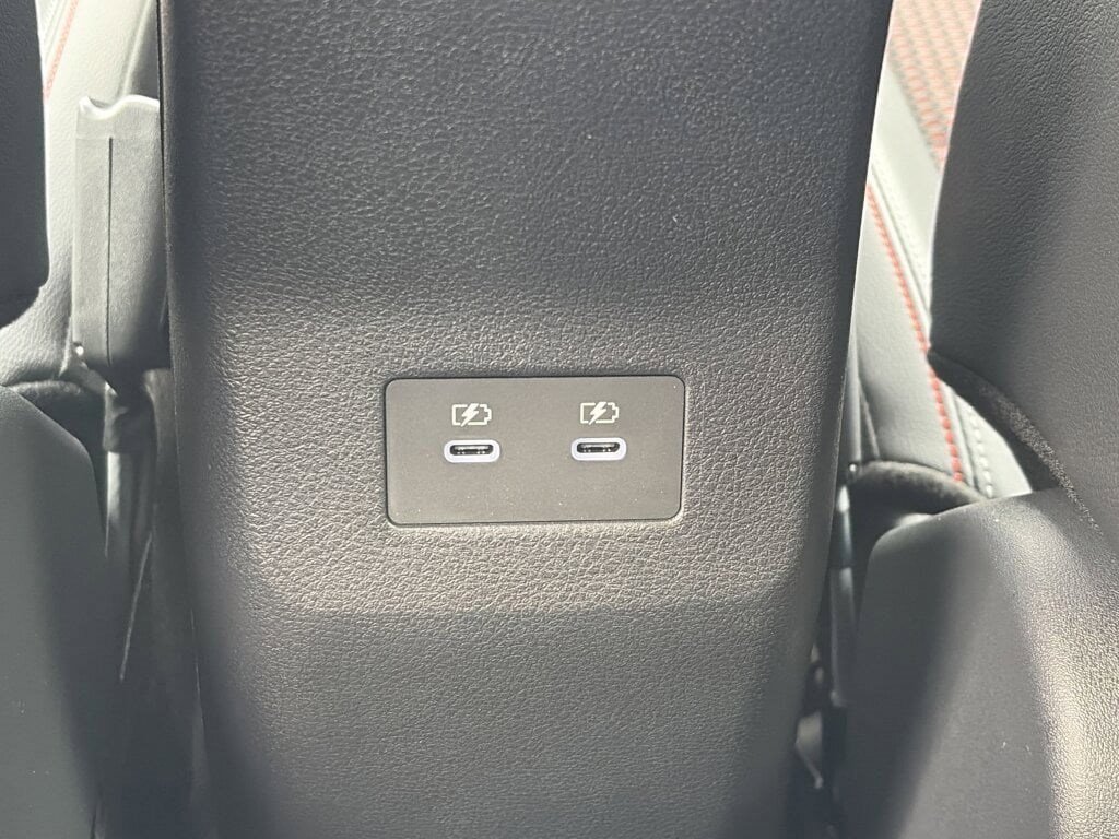 New 2025 Nissan Kicks SR image 29