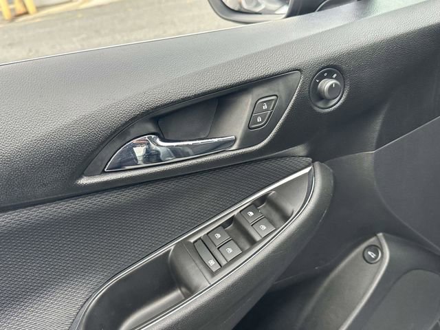 Used 2019 Chevrolet Cruze LT image 17