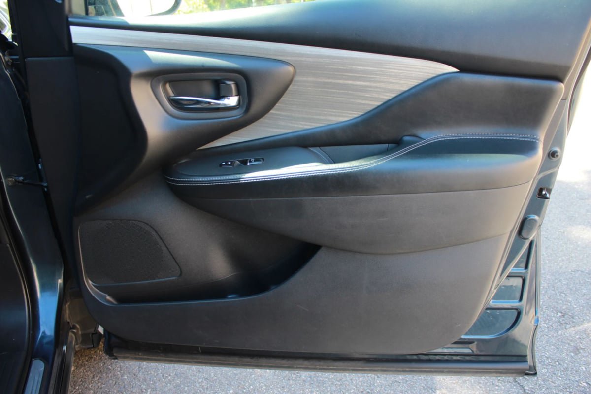 Used 2016 Nissan Murano SV AWD/4WD image 18