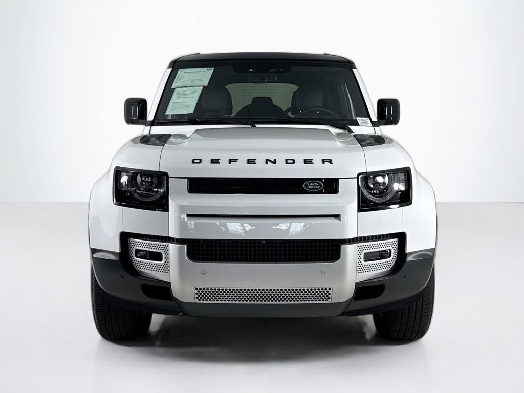 Used 2025 Land Rover Defender 110 S image 8