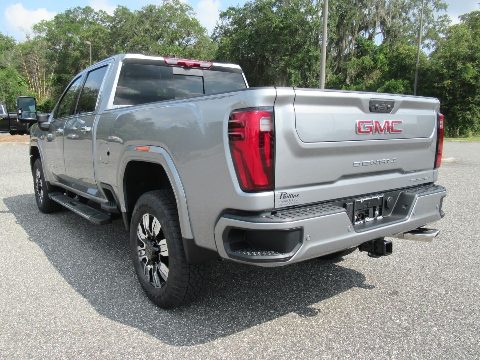 New 2026 GMC Sierra 2500 Denali w/ Denali Reserve Package AWD/4WD image 5