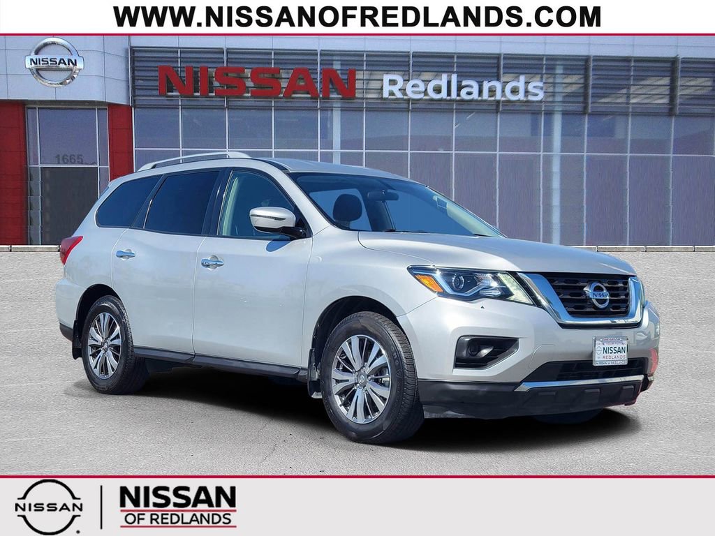 Used 2019 Nissan Pathfinder S FWD image 1