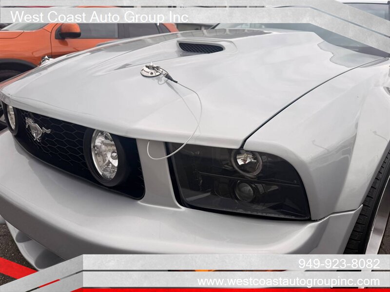 Used 2005 Ford Mustang GT RWD image 24