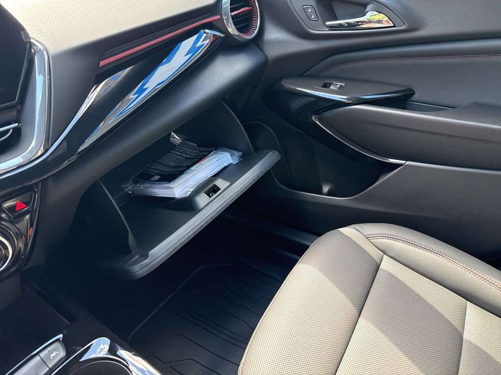 New 2025 Chevrolet Trax RS w/ Driver Confidence Package image 29