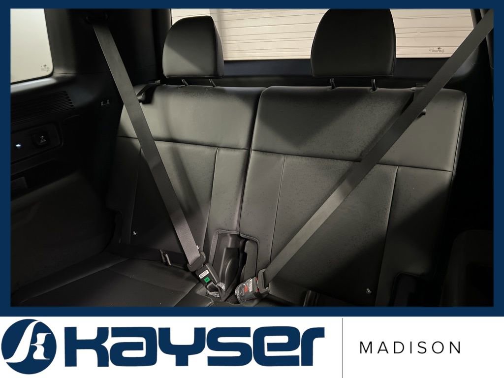 Used 2025 Hyundai Santa Fe Calligraphy image 36