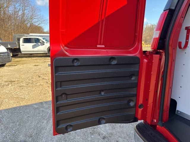 New 2026 GMC Savana 3500 w/ Driver Convenience Package RWD image 18