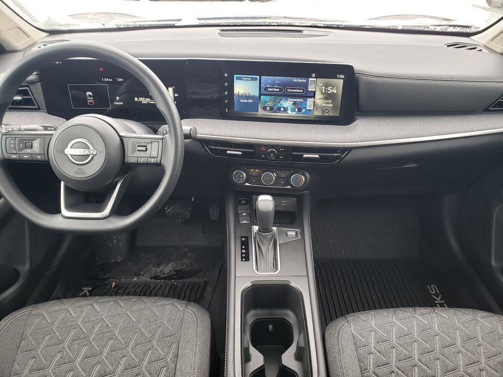Certified 2025 Nissan Kicks SV w/ SV Premium Package image 19