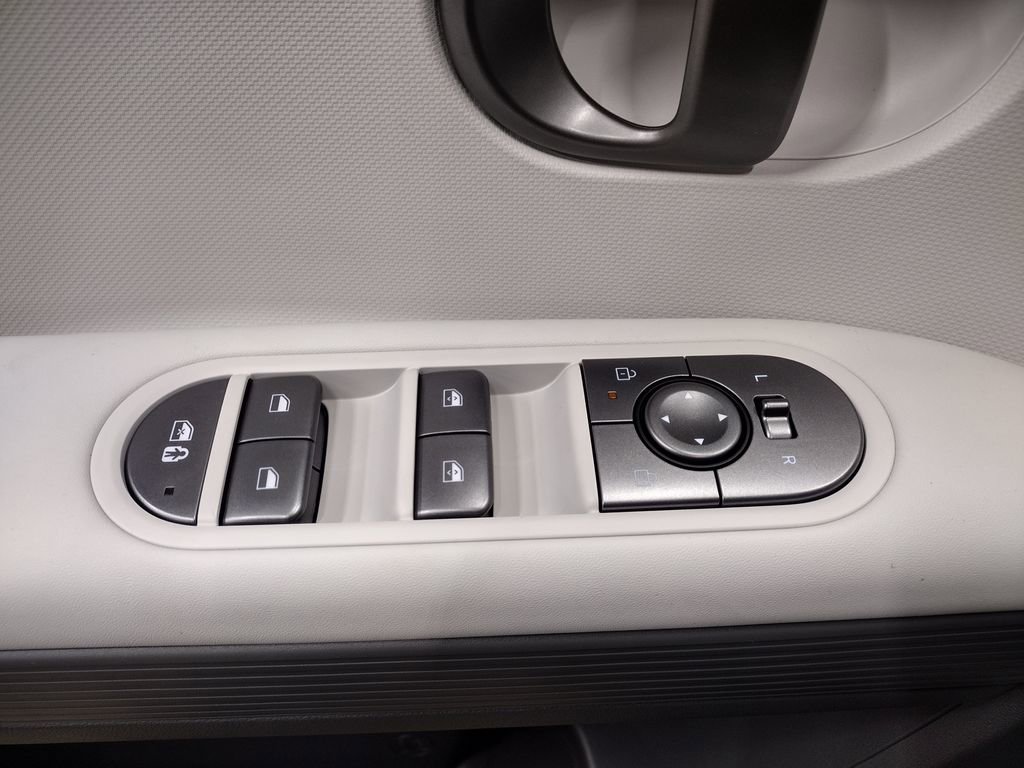New 2026 Hyundai Ioniq 5 SEL AWD/4WD image 17
