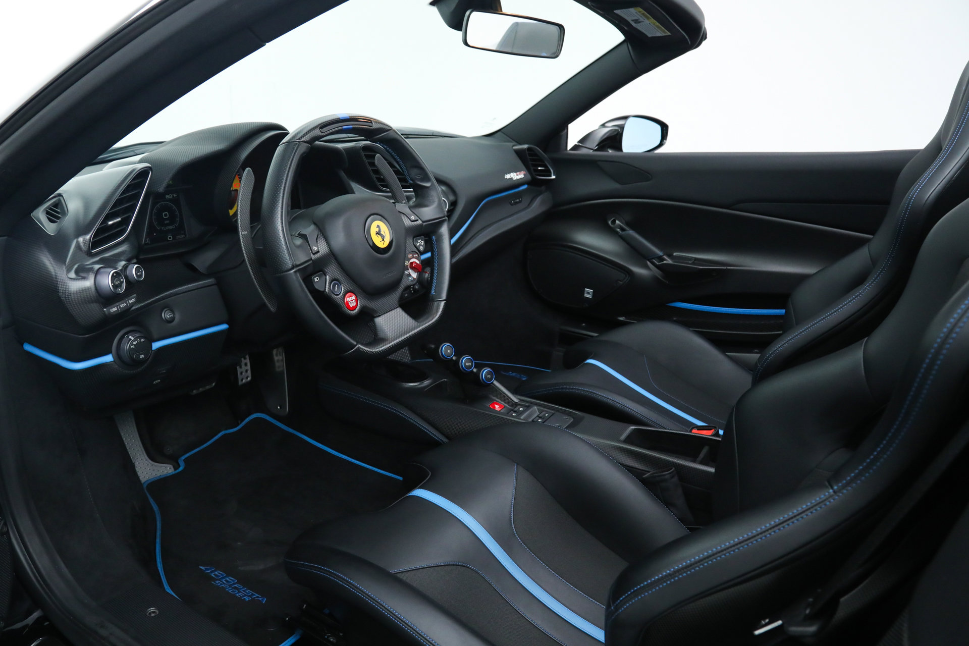 Certified 2019 Ferrari 488 Pista Spider image 2