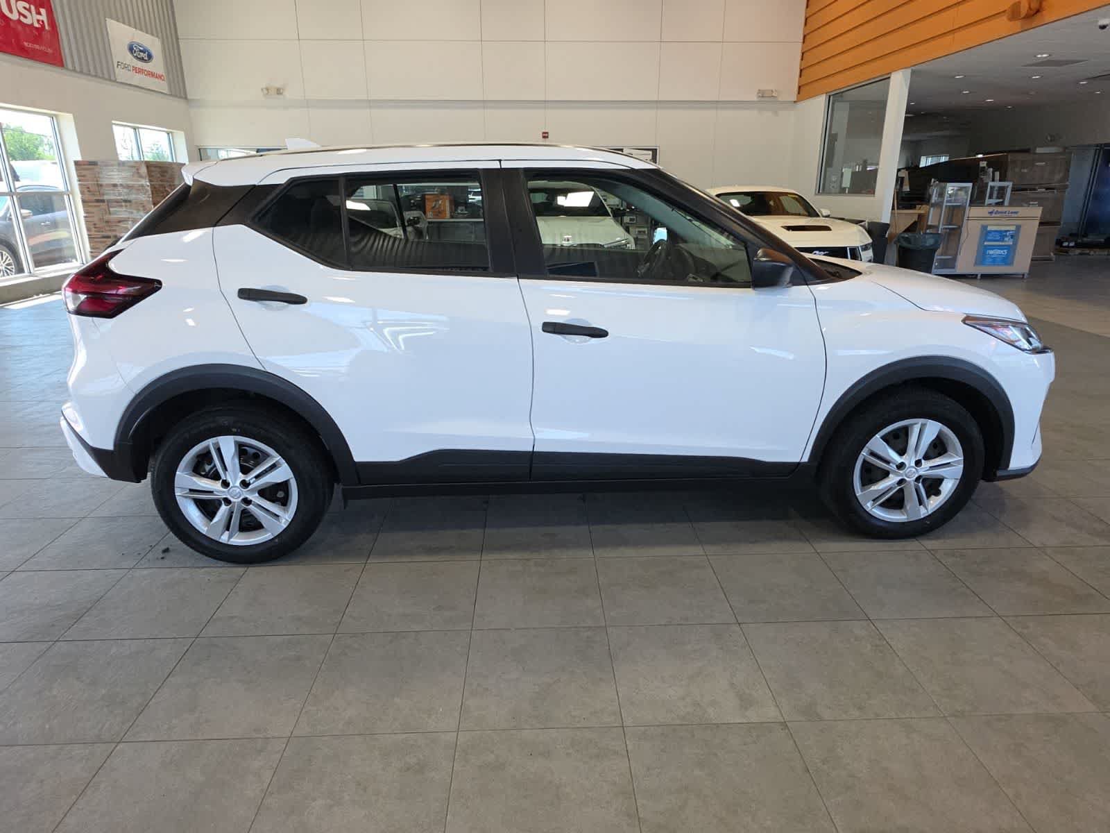 Used 2022 Nissan Kicks S FWD image 6