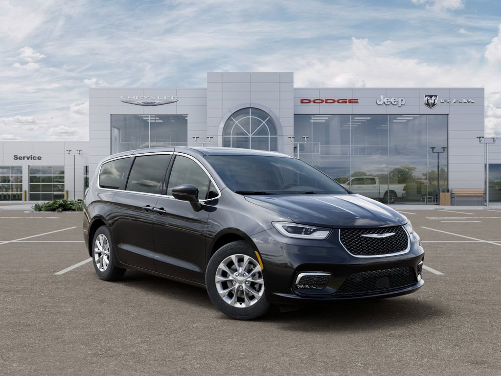 New 2026 Chrysler Pacifica Limited w/ Uconnect Theater Family Group image 5