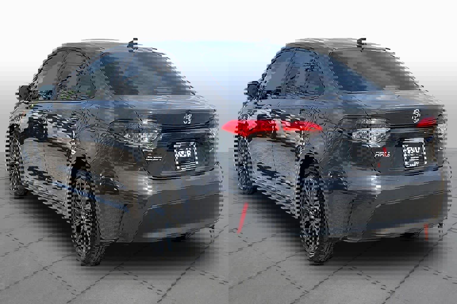 Used 2025 Toyota Corolla LE FWD image 12