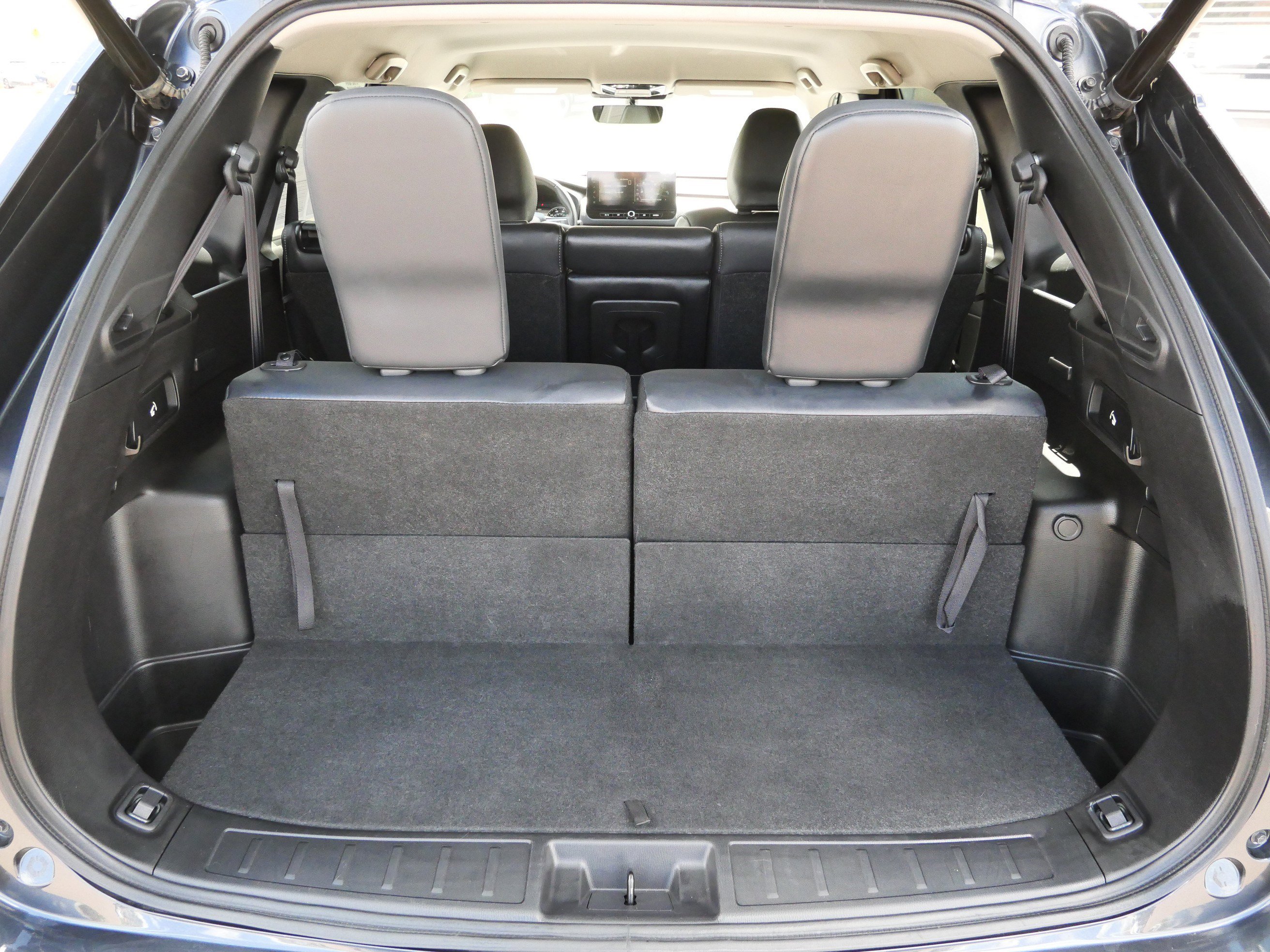 Used 2025 Mitsubishi Outlander SE AWD/4WD image 18