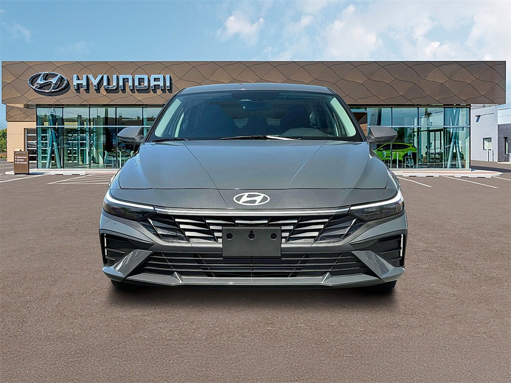 New 2025 Hyundai Elantra SE w/ Cargo Package image 12