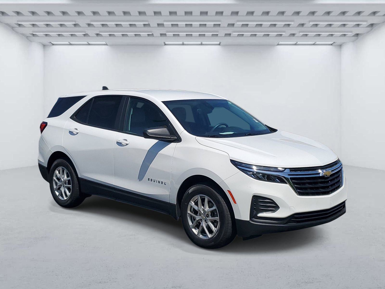 Used 2023 Chevrolet Equinox LS w/ LS Convenience Package image 1