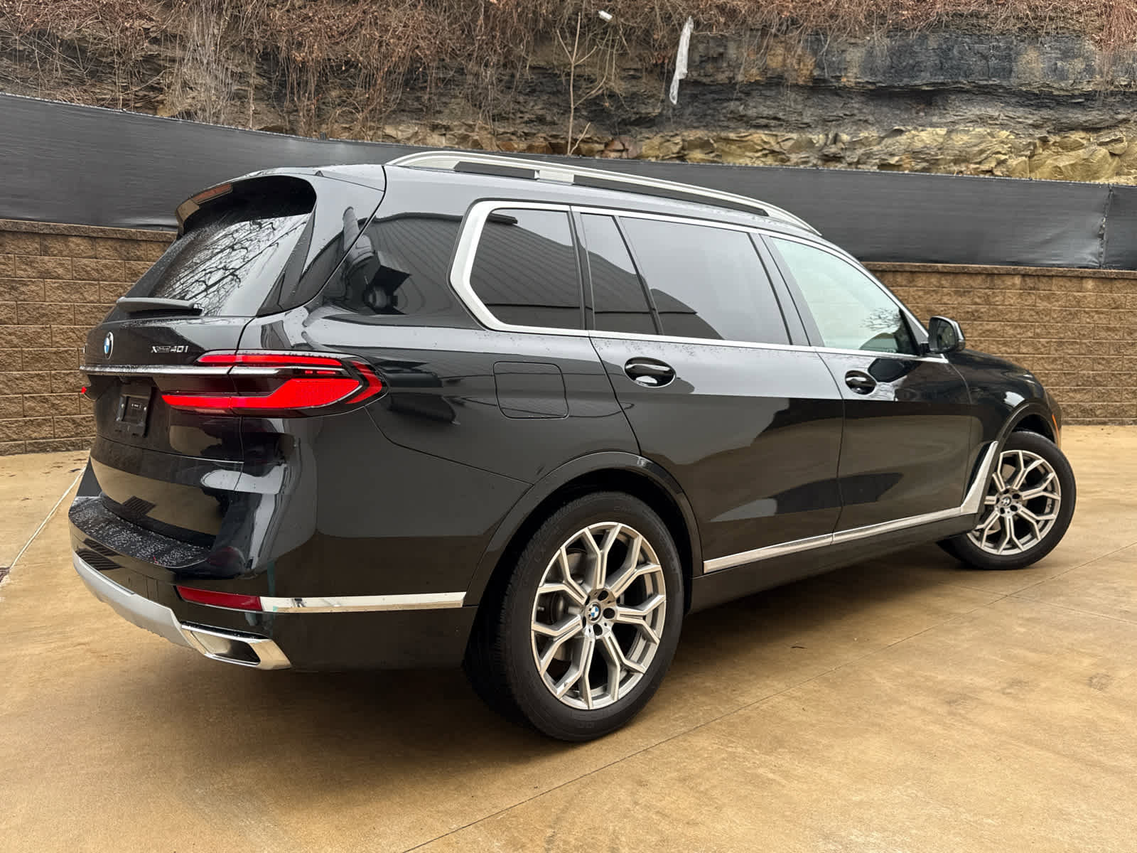 Certified 2026 BMW X7 xDrive40i AWD/4WD image 3