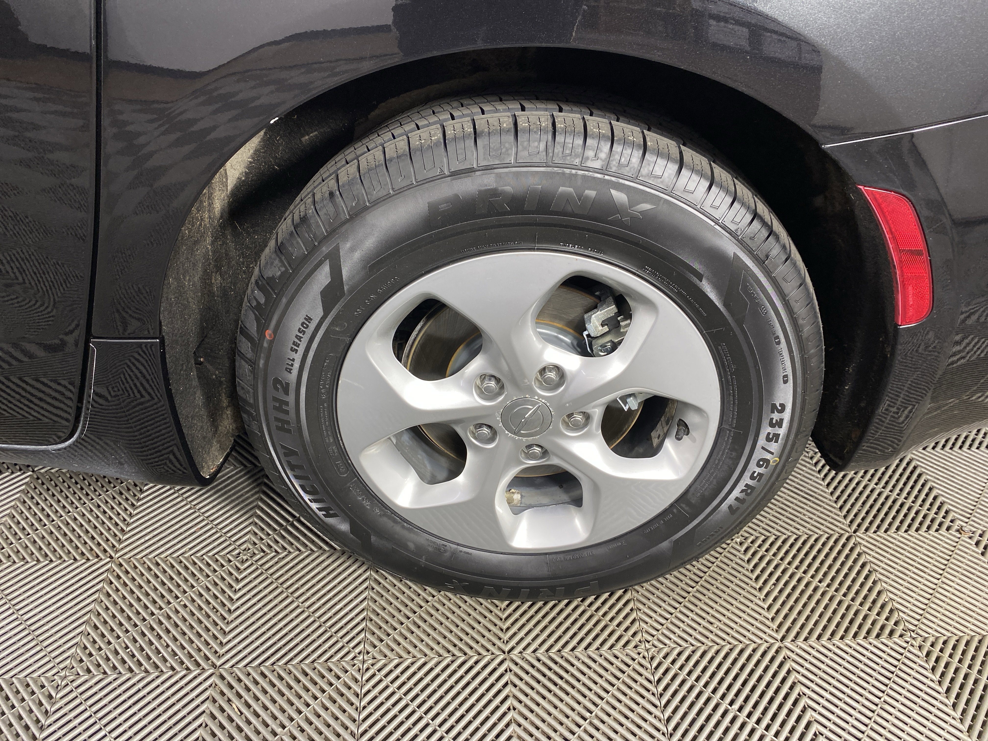 Used 2017 Chrysler Pacifica Touring-L Plus image 12