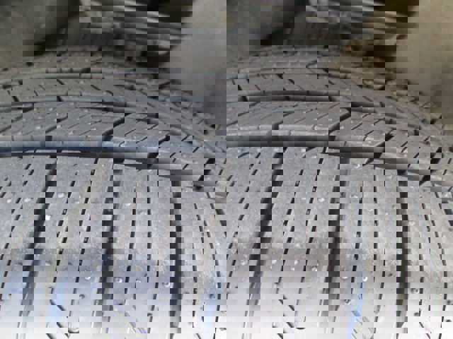 Used 2023 Ford Explorer Limited image 9