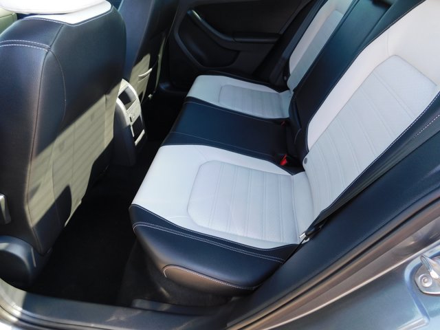 Used 2017 Volkswagen Jetta Sport FWD image 24