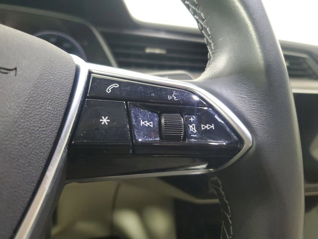 Used 2024 Audi Q8 e-tron Premium Plus w/ Premium Plus Package image 25