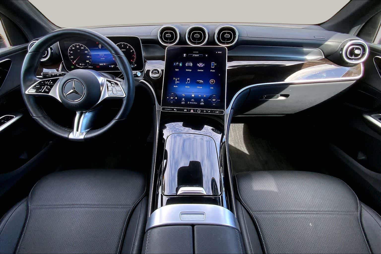 Used 2023 Mercedes-Benz GLC 300 4MATIC image 30