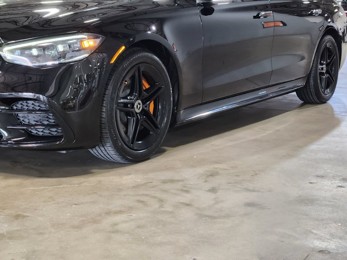 Used 2022 Mercedes-Benz S 580 4MATIC Sedan w/ AMG Line Package image 17