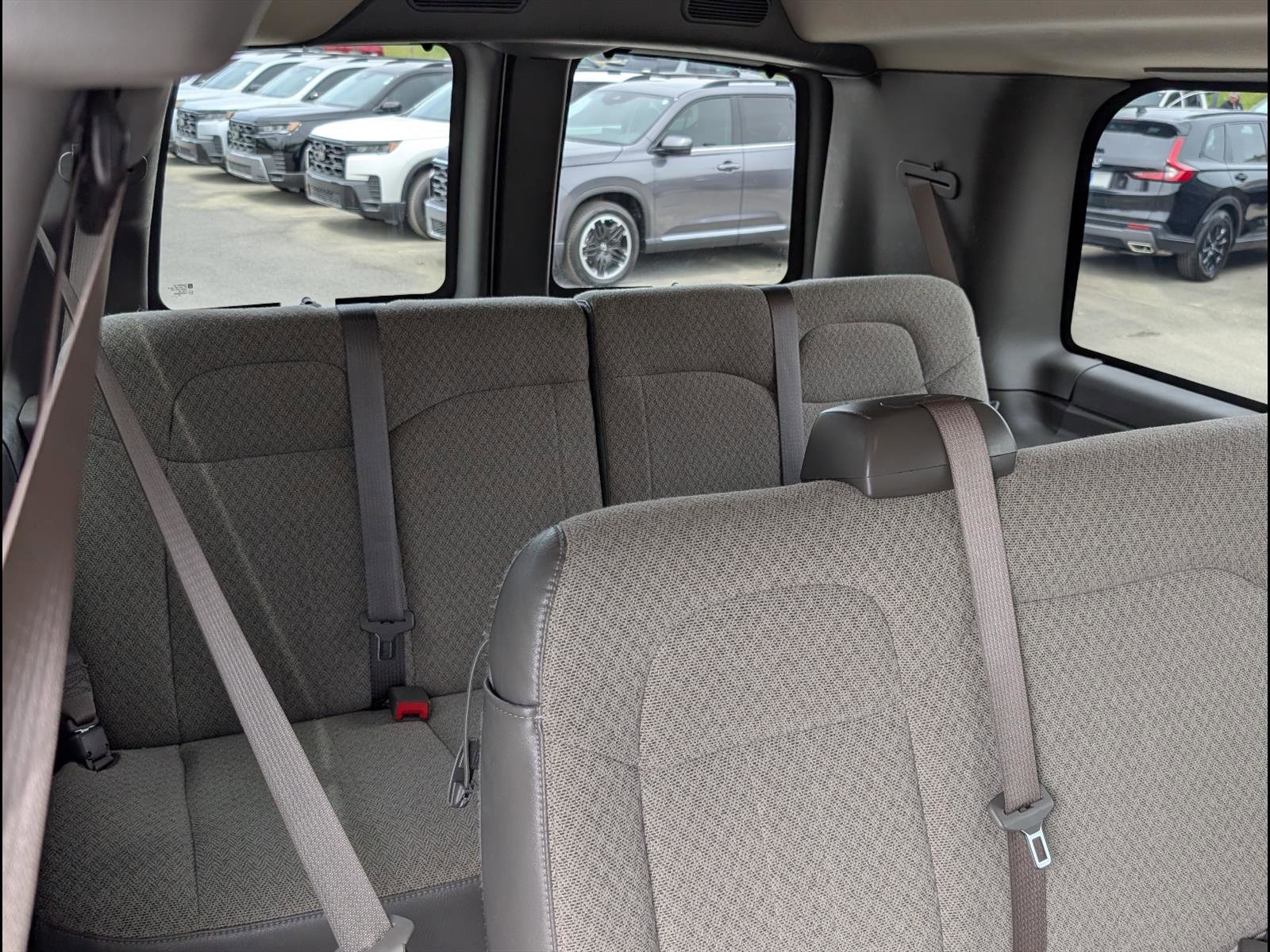 Used 2021 Chevrolet Express 3500 LT w/ LT Preferred Equipment Group RWD image 17