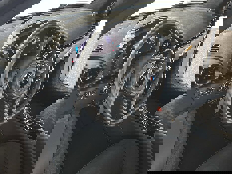 New 2025 McLaren Artura image 9