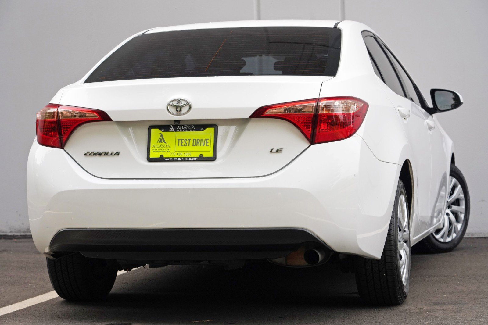Used 2019 Toyota Corolla LE w/ Carpet Mat Package (TMS) FWD image 4