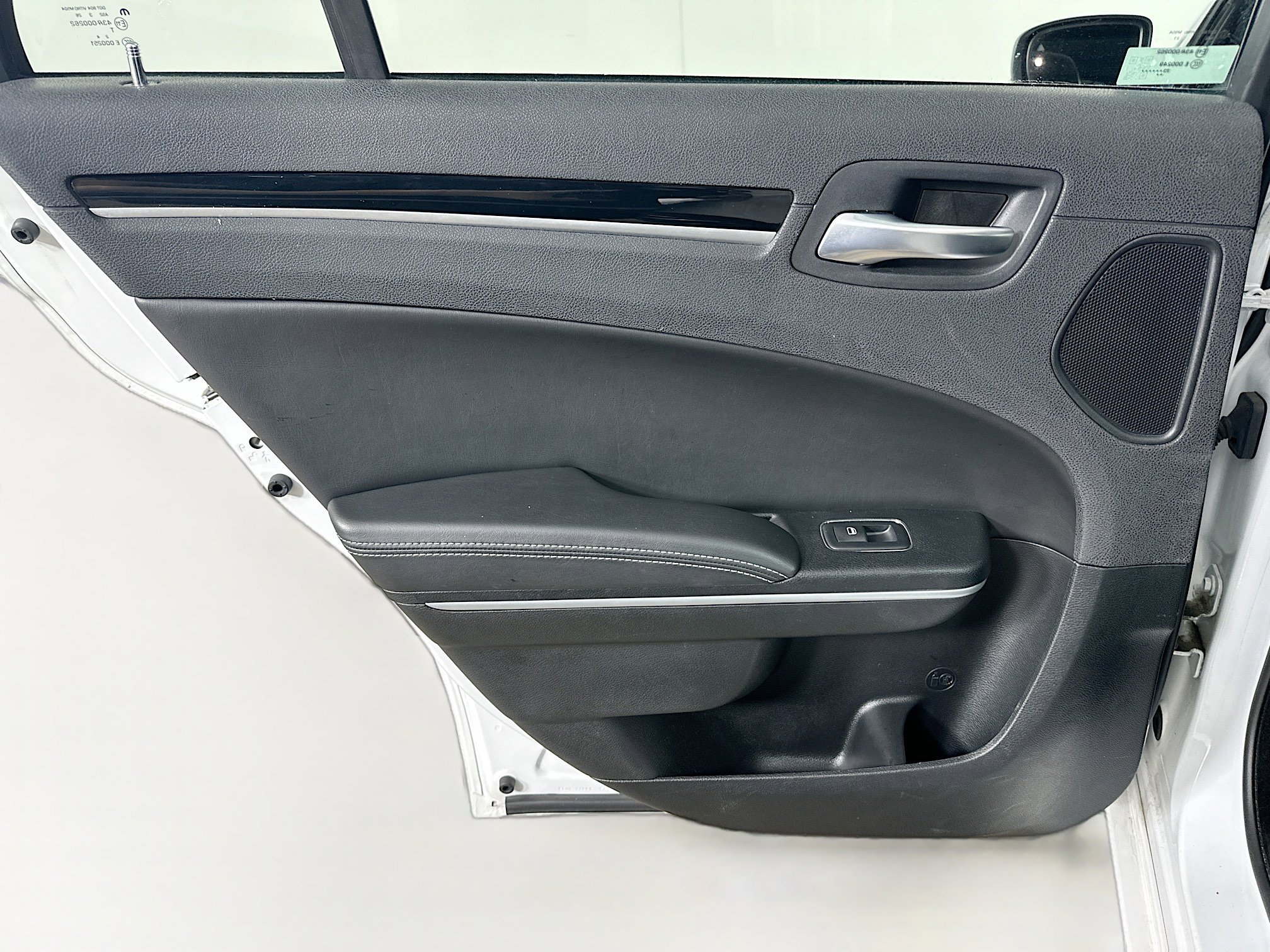 Used 2023 Chrysler 300 S RWD image 27