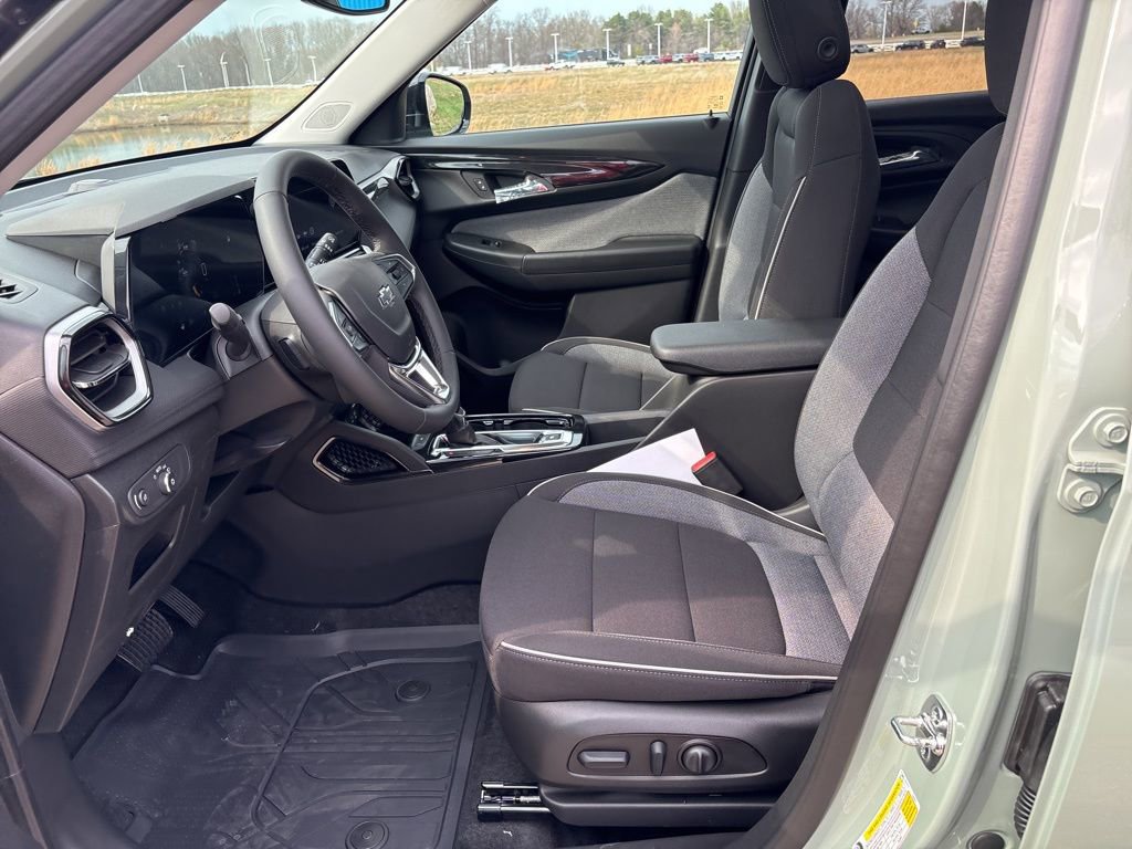 New 2026 Chevrolet TrailBlazer LT w/ Convenience Package FWD image 16