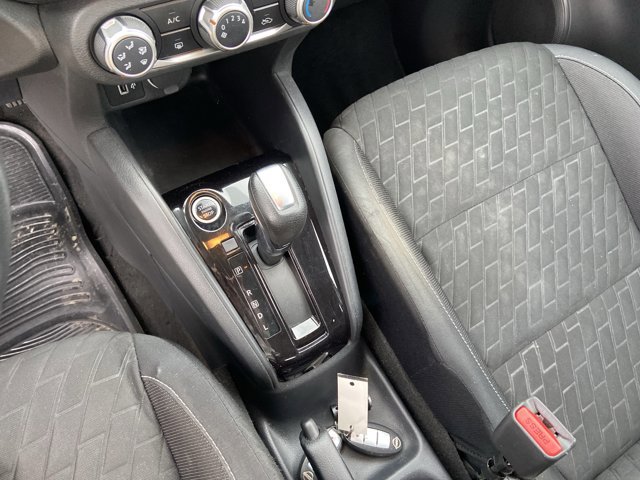 Used 2022 Nissan Kicks S image 38