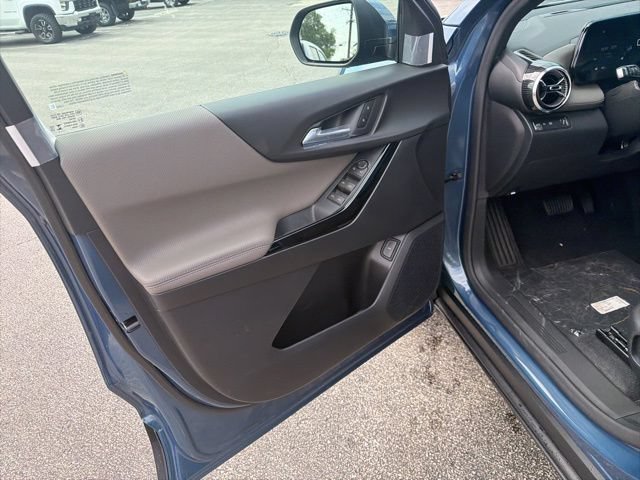 New 2026 Chevrolet Equinox LT w/ Convenience Package II FWD image 22