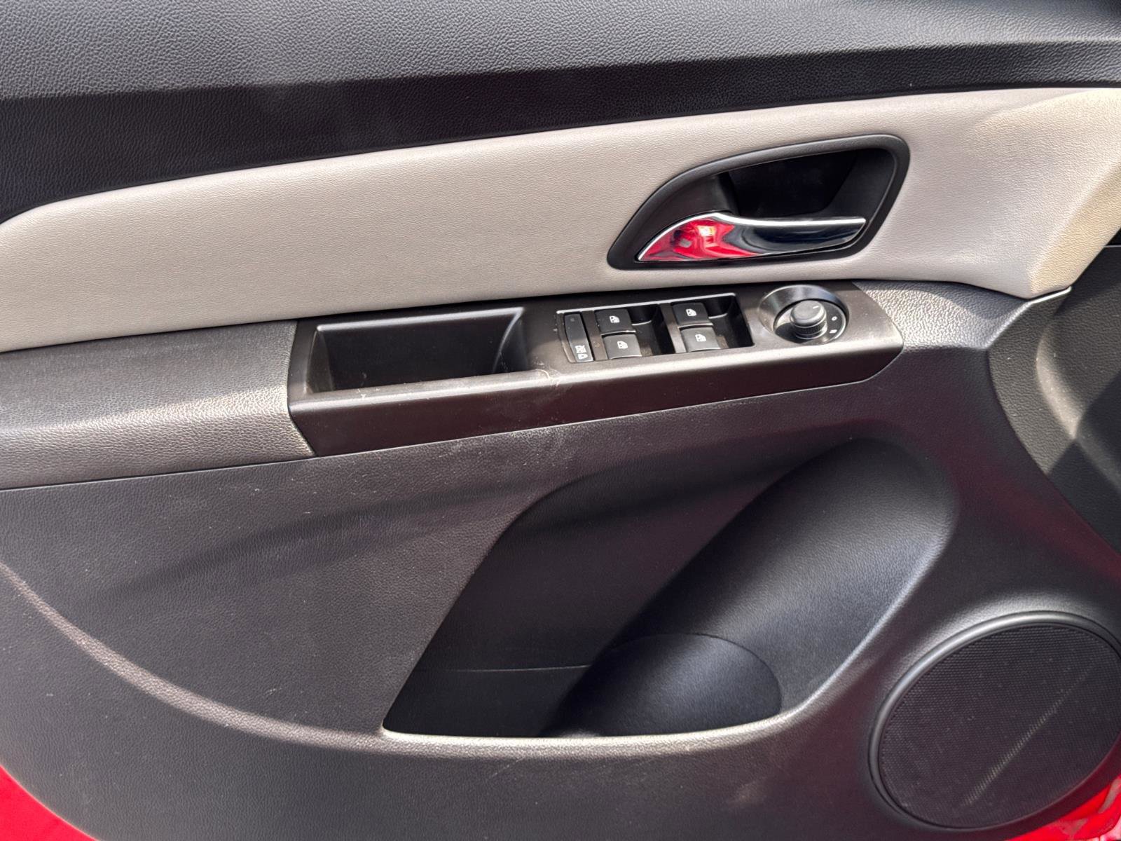 Used 2014 Chevrolet Cruze LS FWD image 15