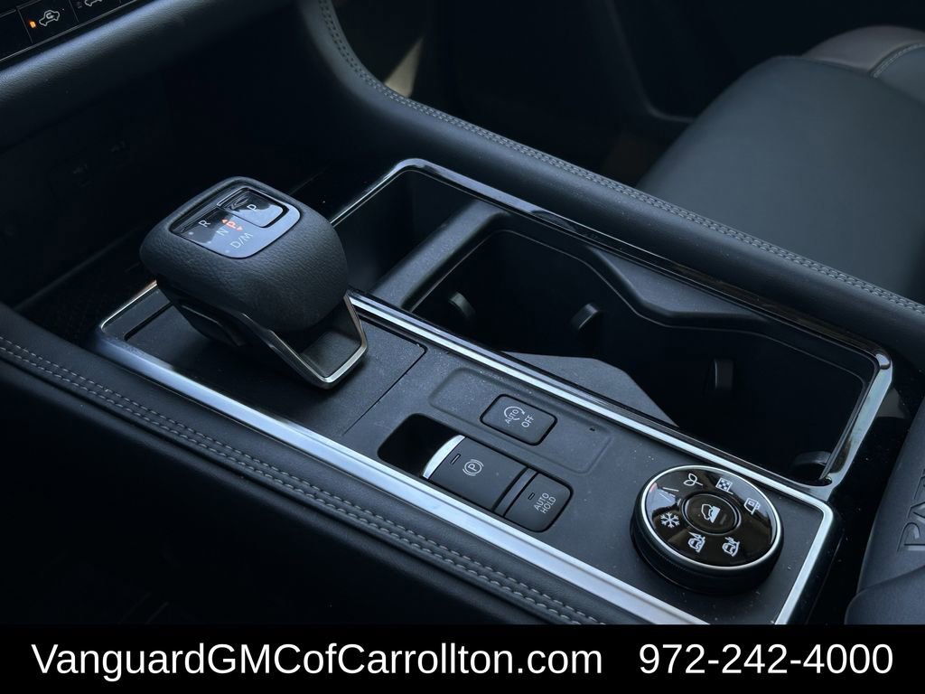 Used 2024 Nissan Pathfinder Platinum image 20