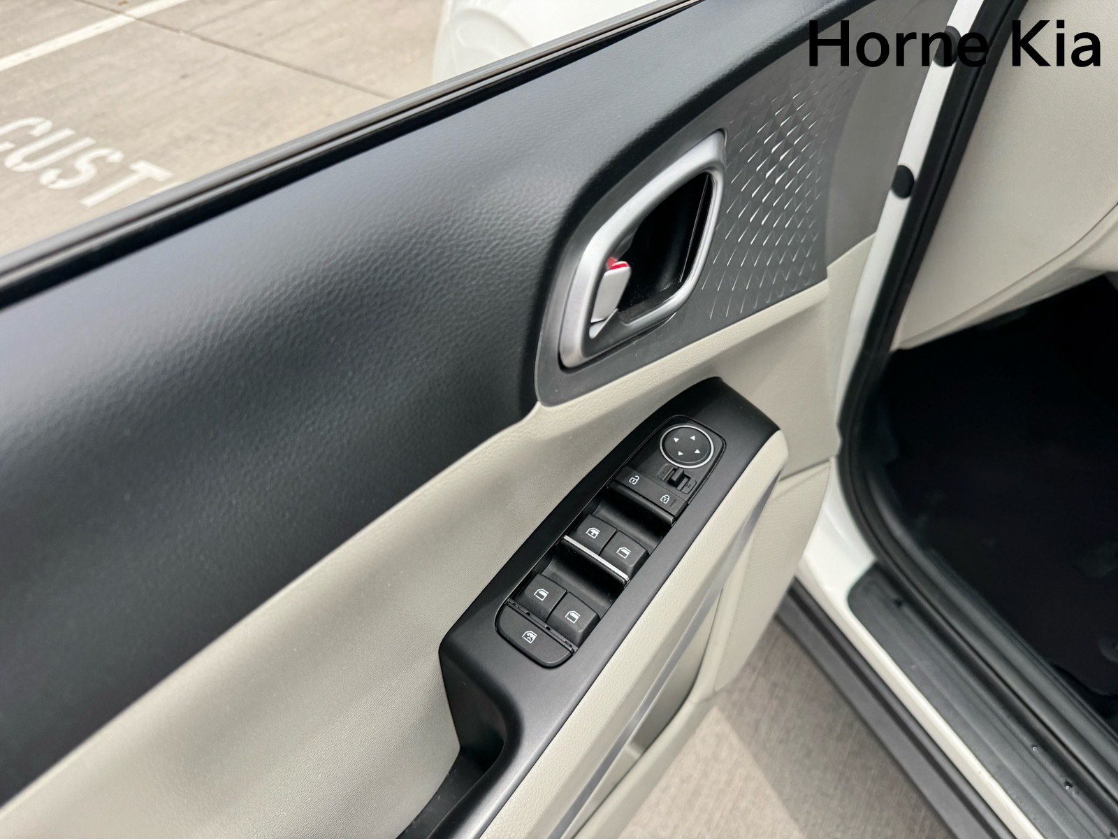 Certified 2023 Kia Soul LX FWD image 11