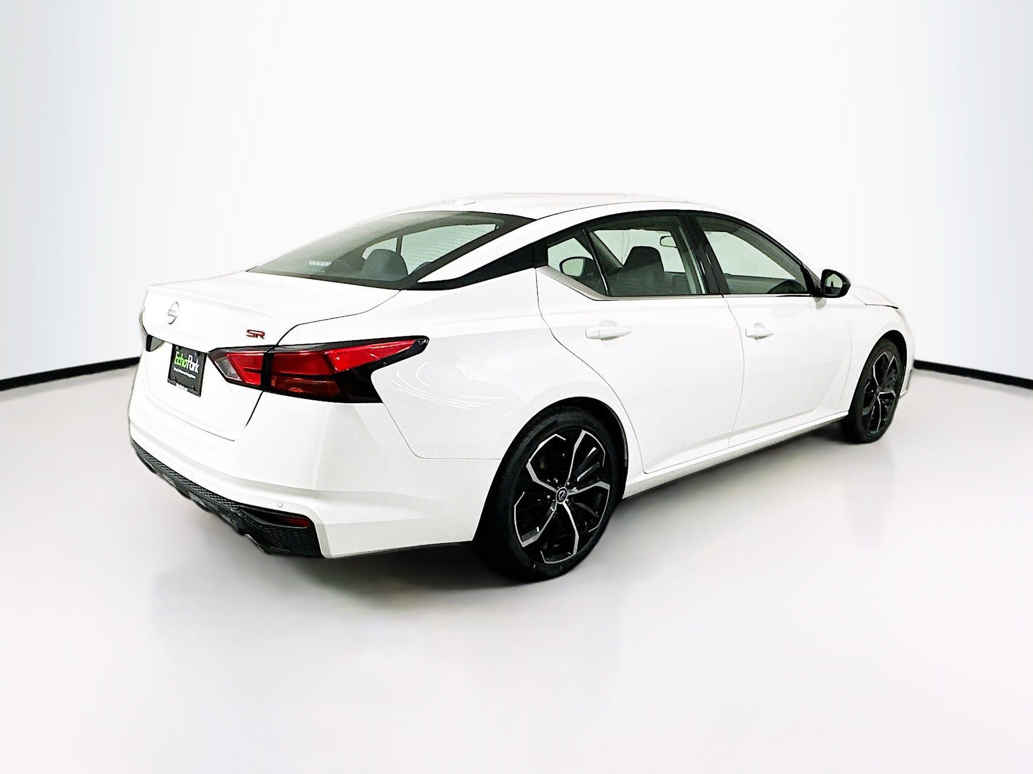 Used 2024 Nissan Altima 2.5 SR image 9