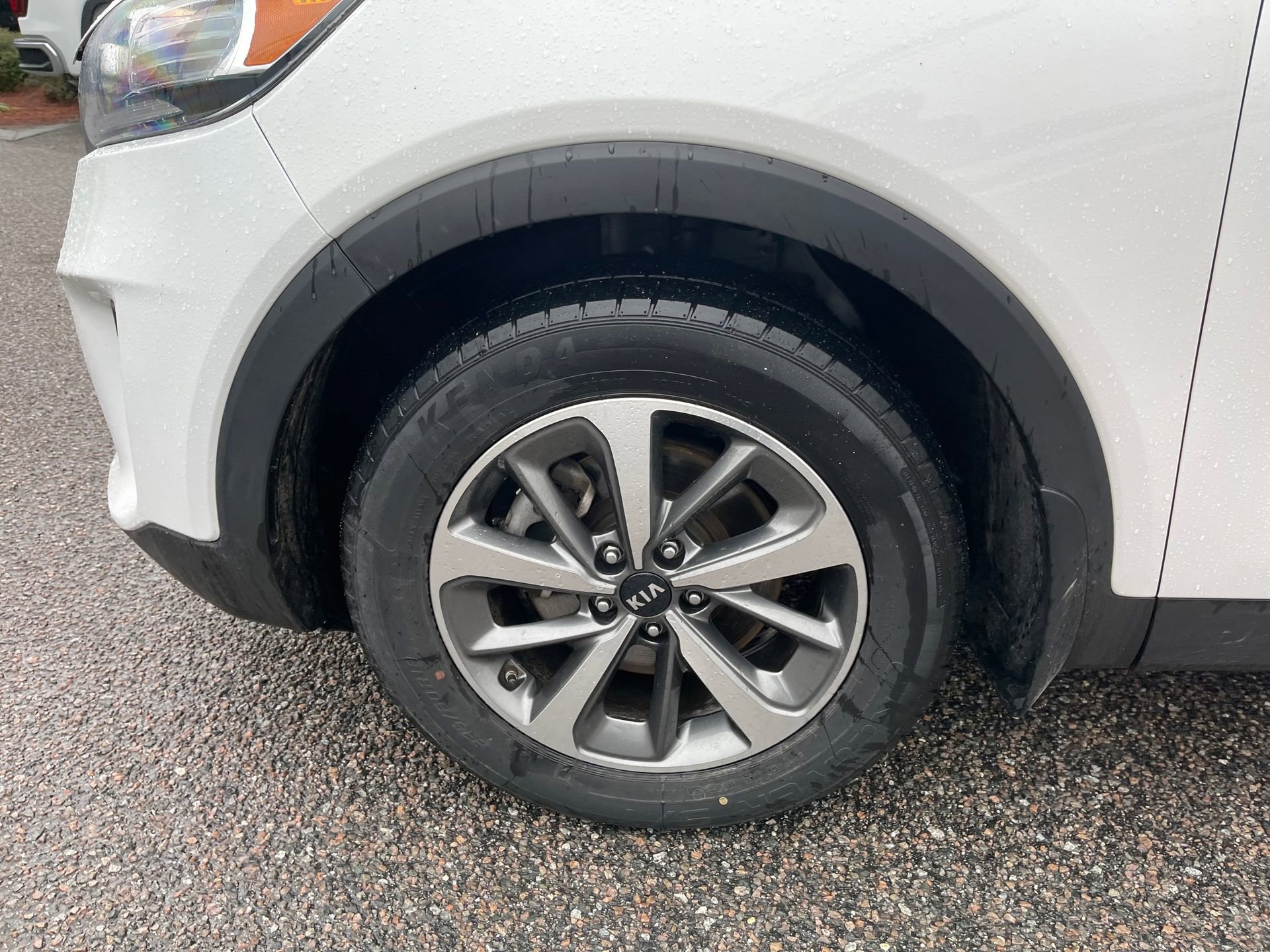 Used 2020 Kia Sorento LX image 10