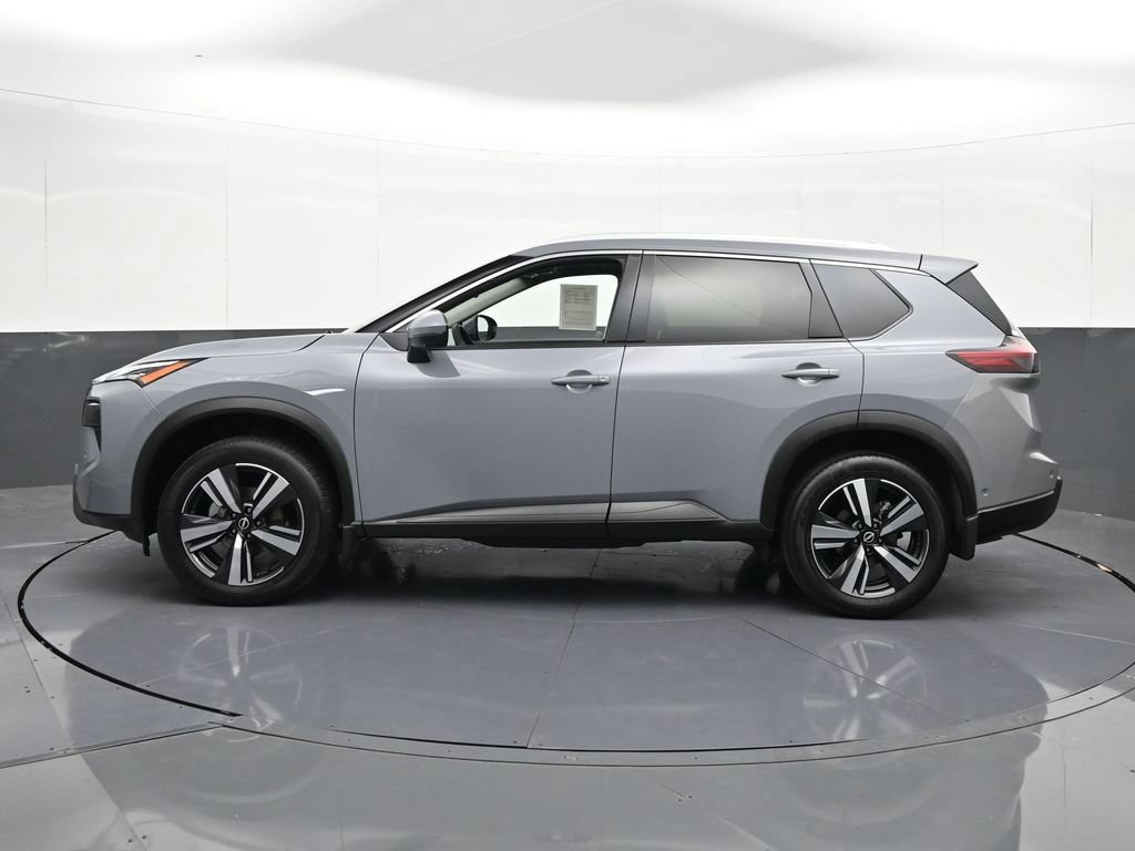 Used 2025 Nissan Rogue SL w/ SL Premium Package AWD/4WD image 2