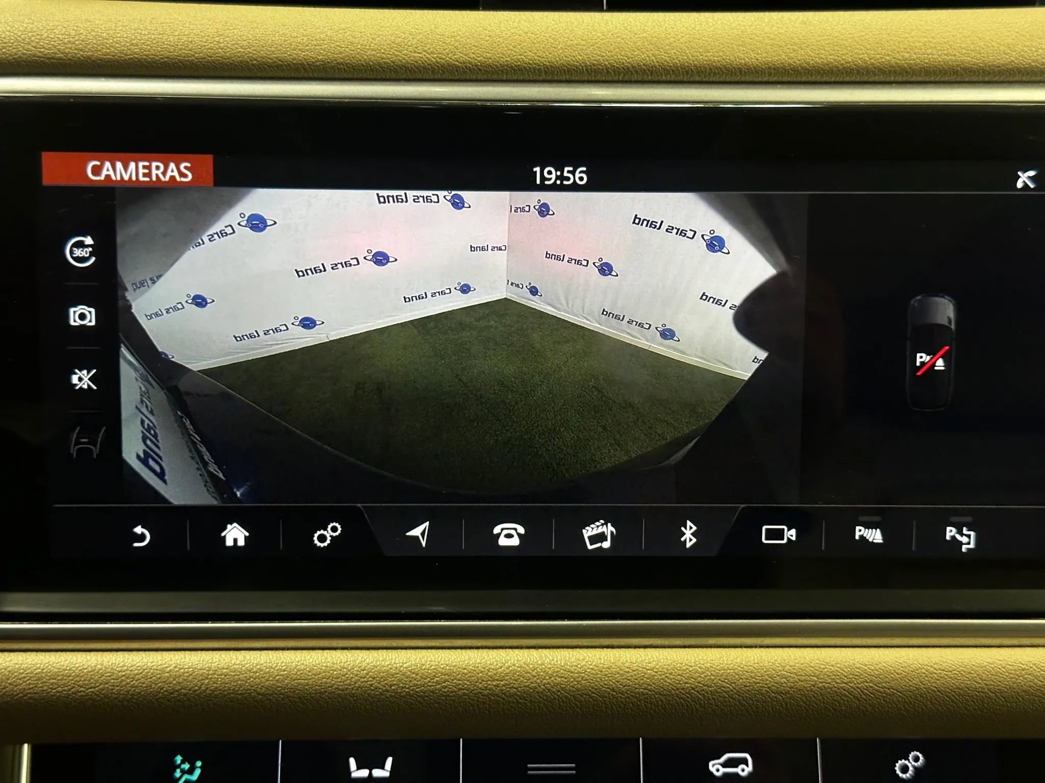 Used 2019 Land Rover Range Rover Sport HSE image 47