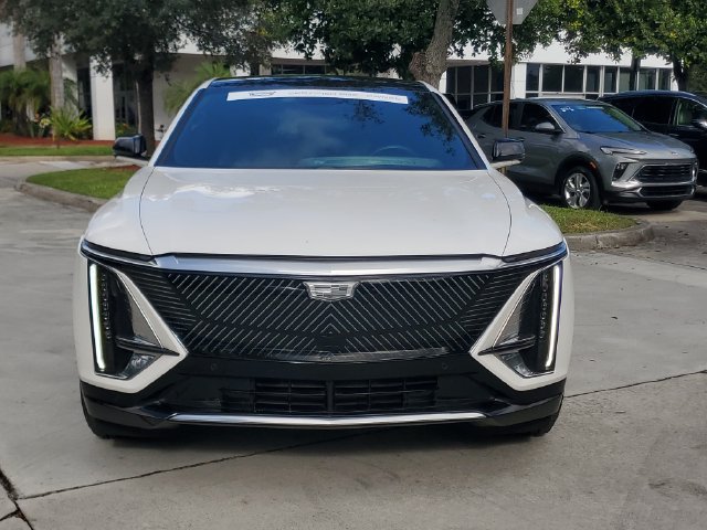 Used 2024 Cadillac Lyriq Tech RWD image 6