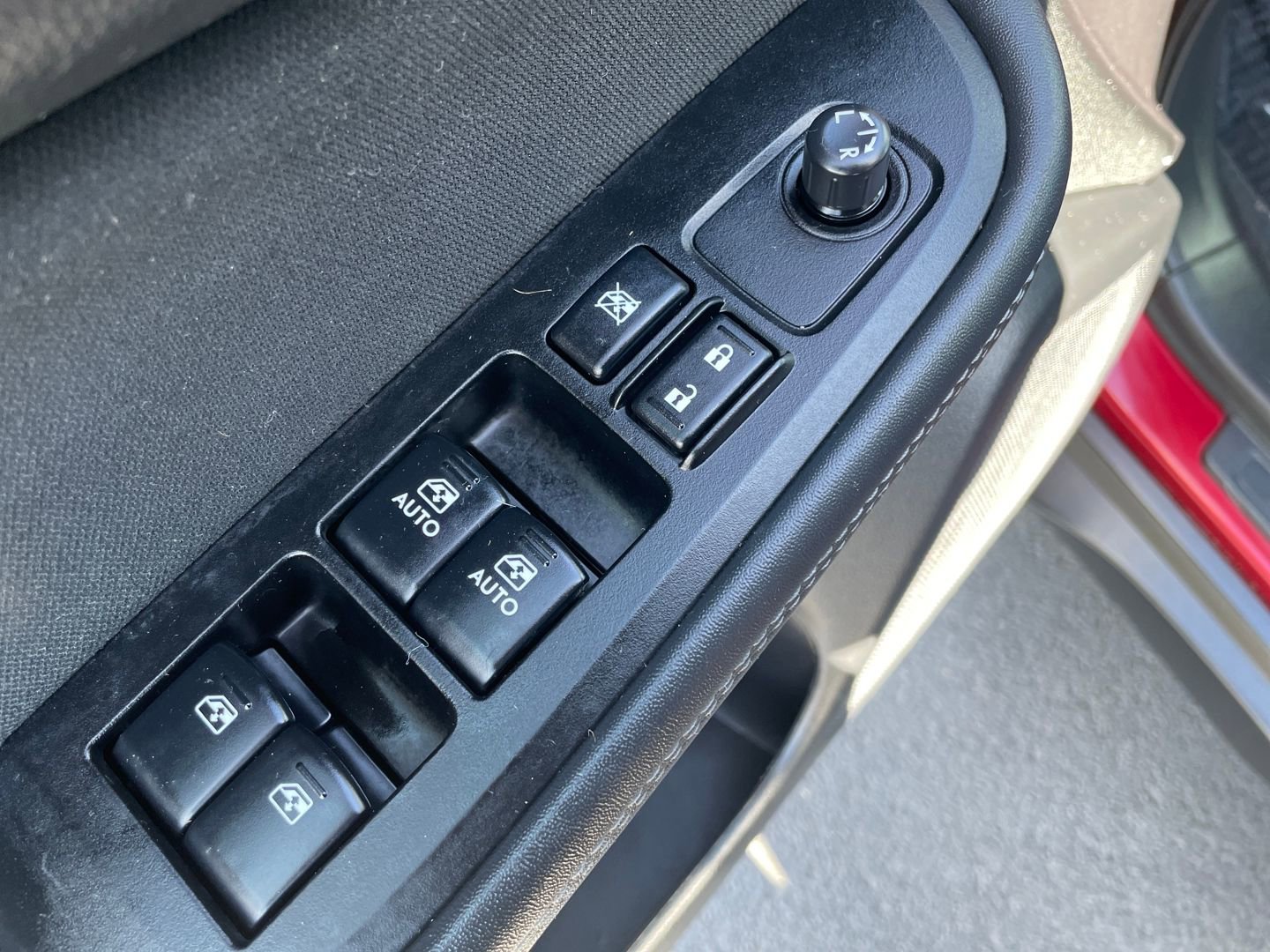 Used 2016 Subaru Outback 2.5i Premium image 11