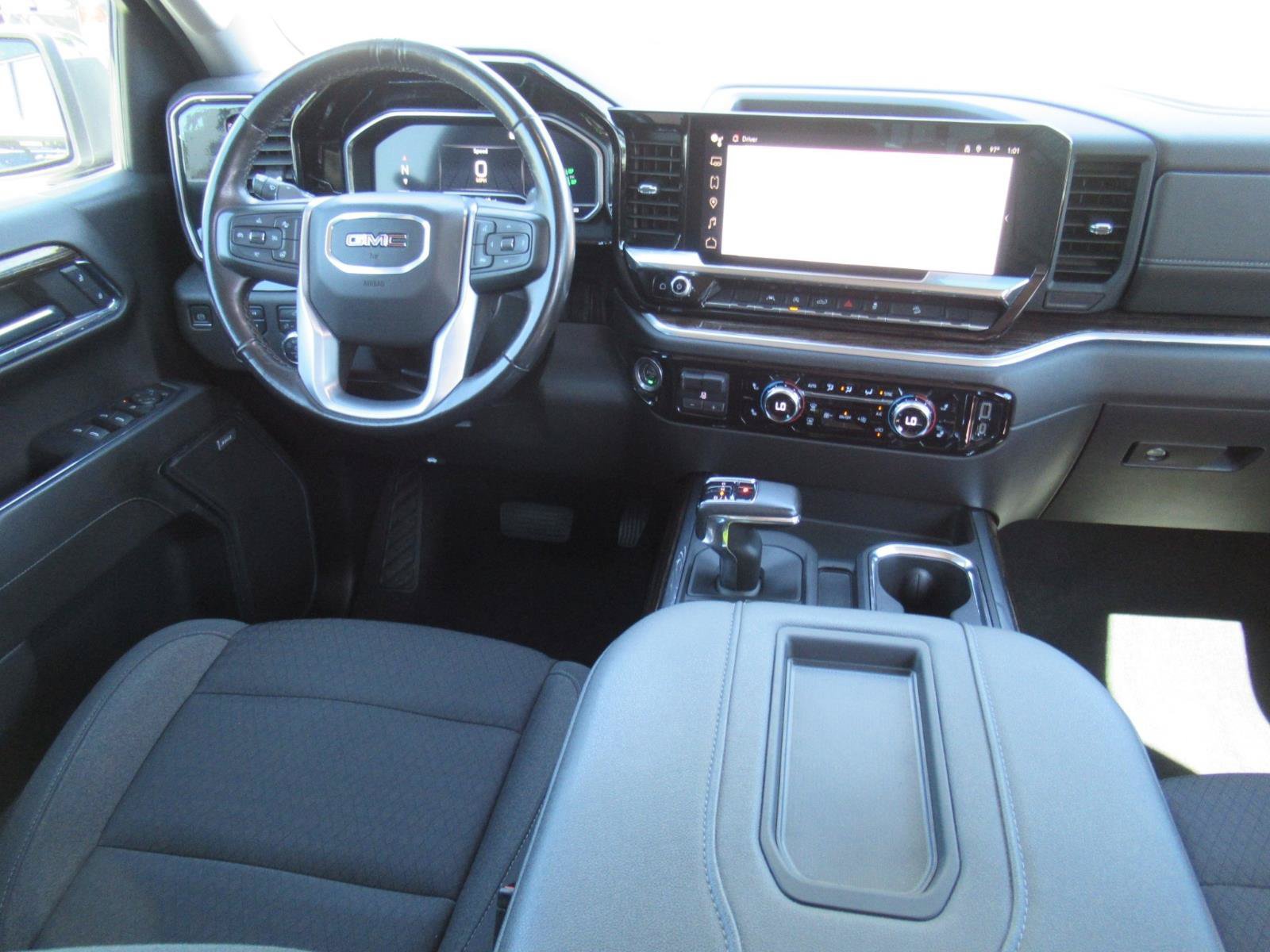 Used 2022 GMC Sierra 1500 Elevation w/ Preferred Package AWD/4WD image 13