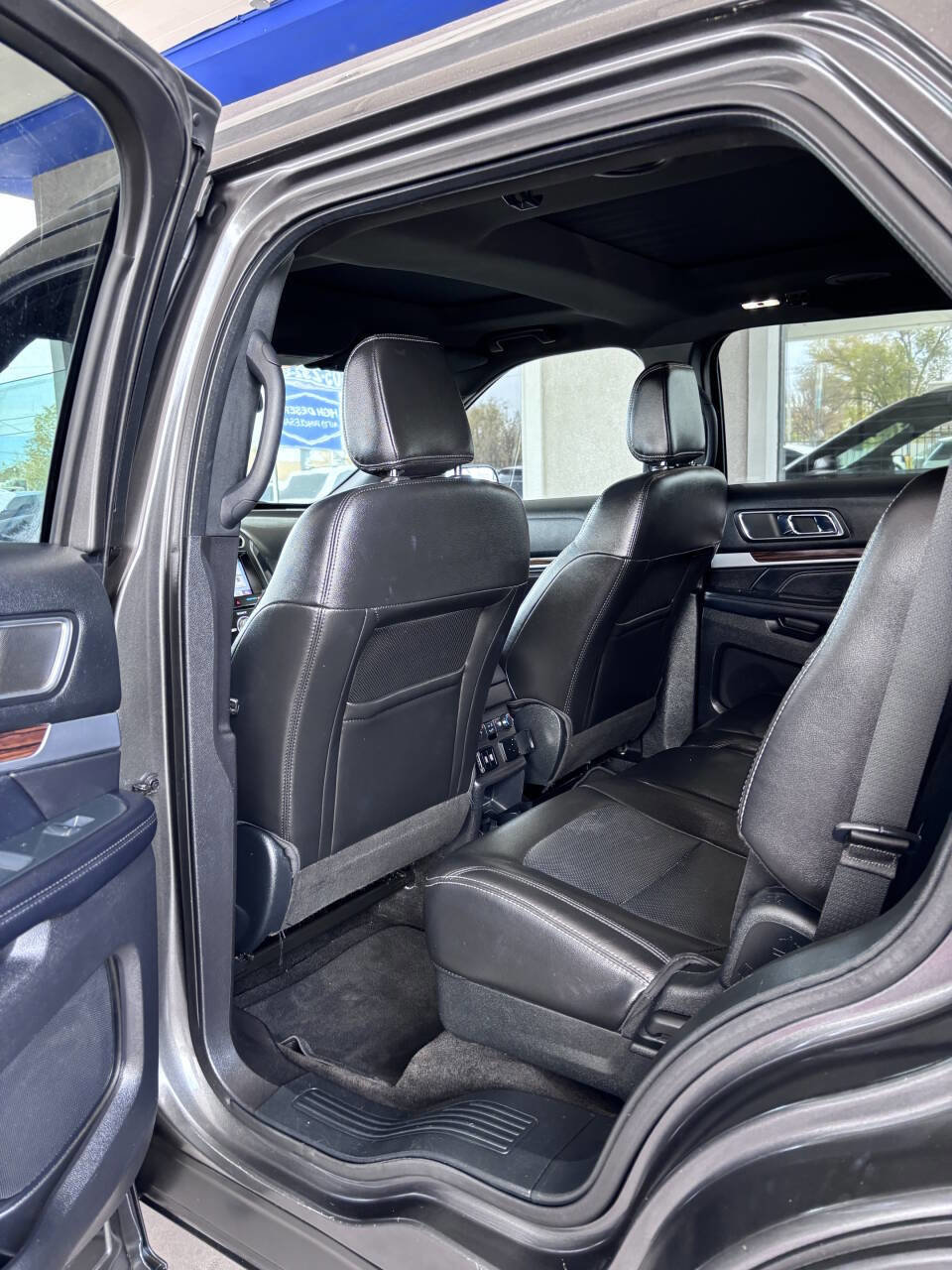 Used 2018 Ford Explorer Limited image 17